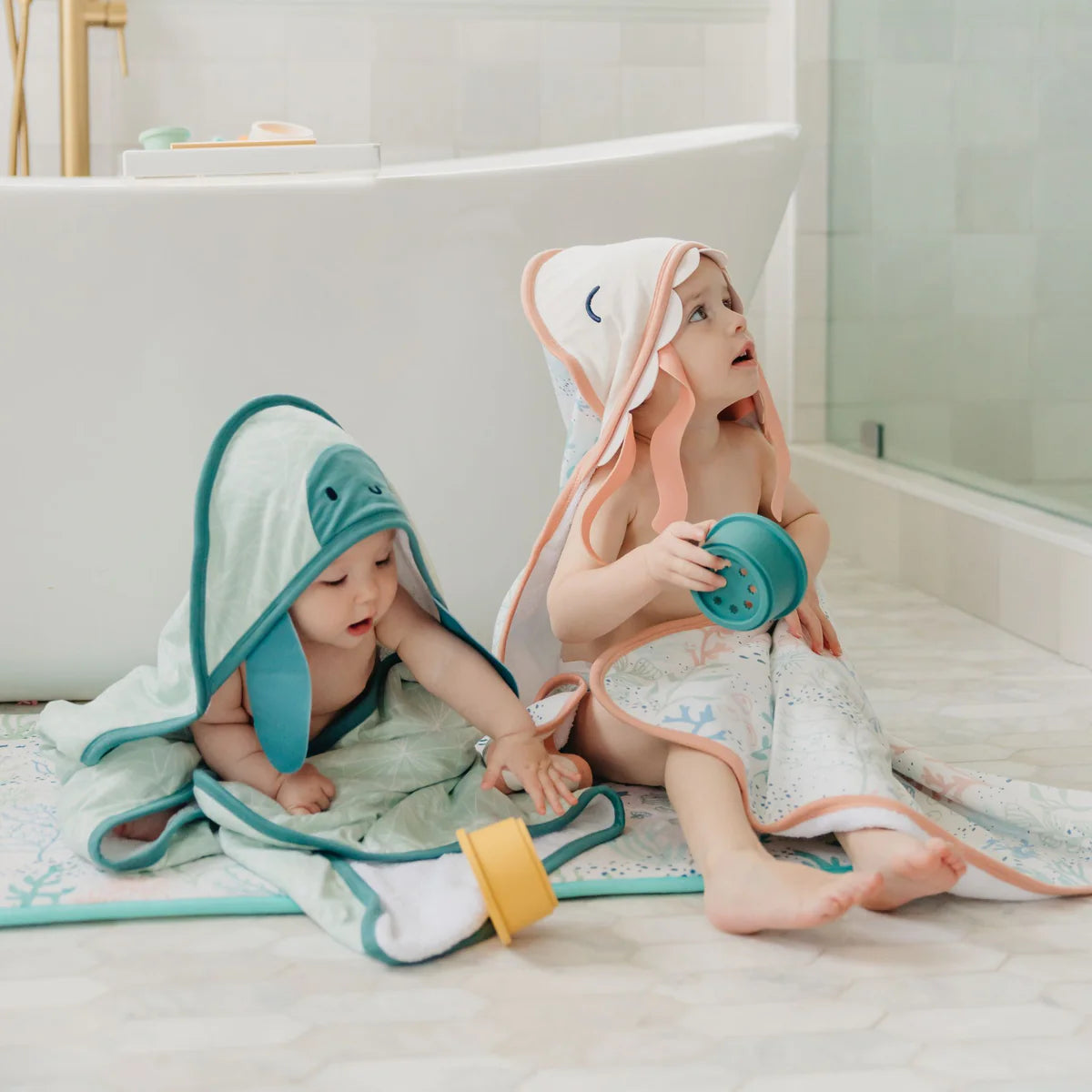 COPPER PEARL | Character Hooded Towel