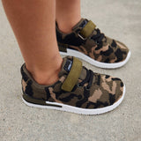 Wynn Boys Hook & Loop Sneaker