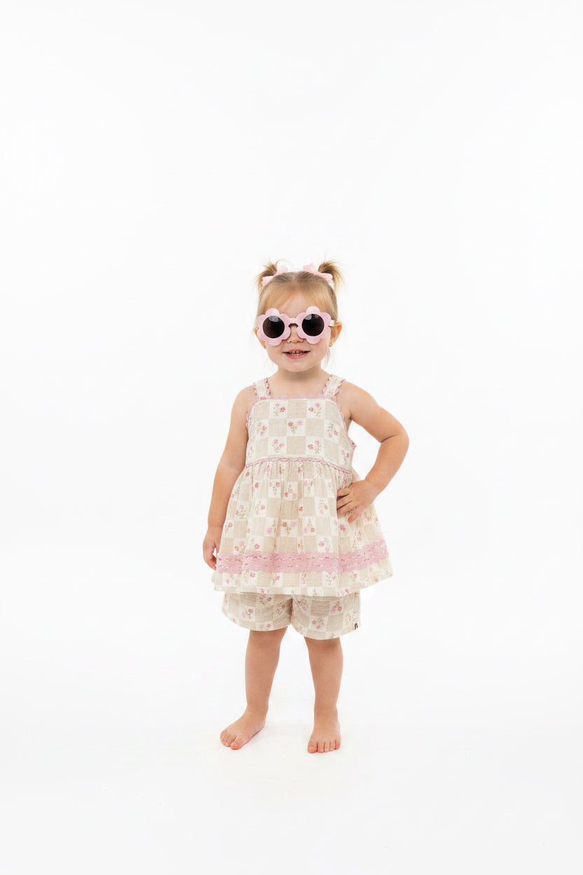 Rabbit +bear 3piece tank/shorts set w/ sunglasses