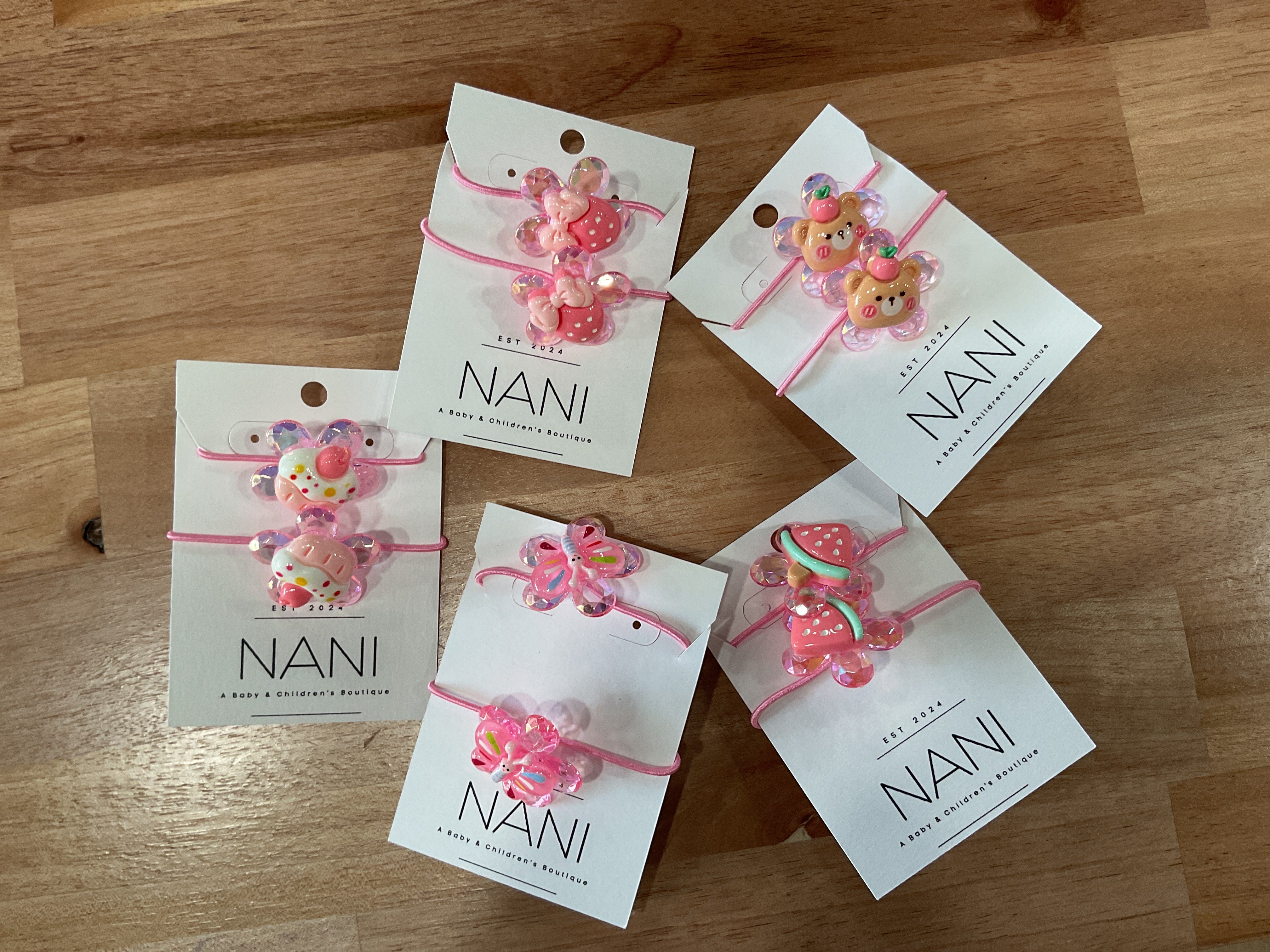 Assorted hair accessories