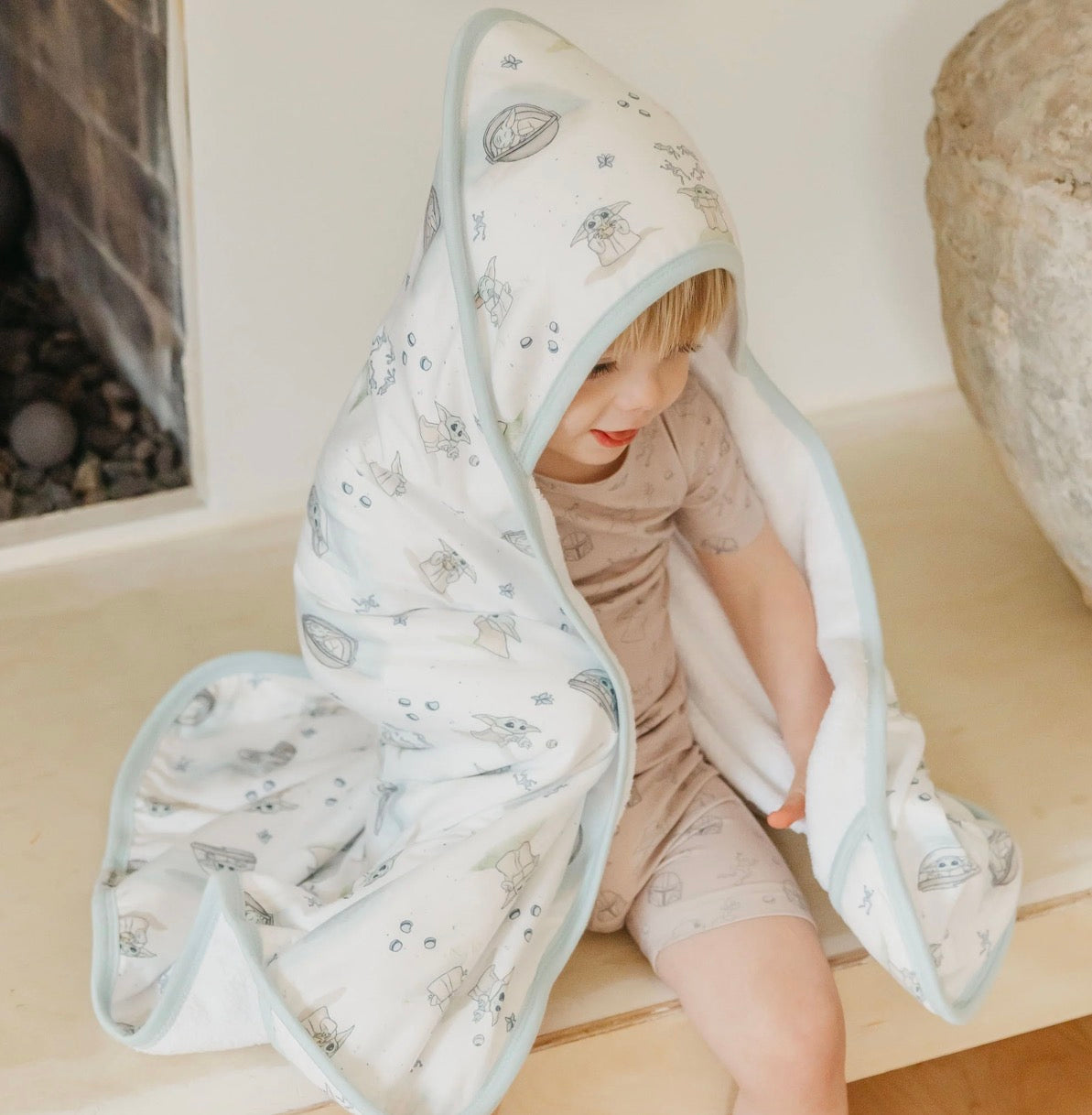 Copper Pearl | Star Wars Grogu Premium Baby Knit Hooded Towel