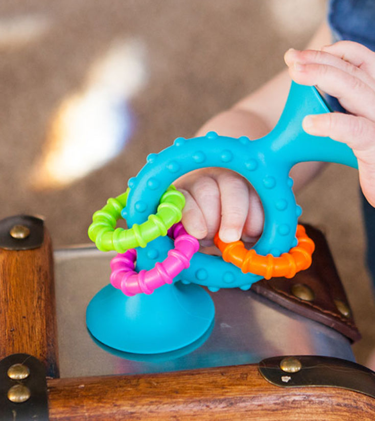 Pip squigz loops