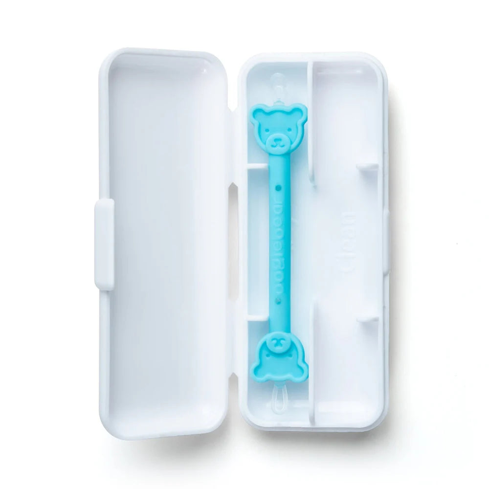 Oogiebear- Nose And Ear Cleaner with protective case